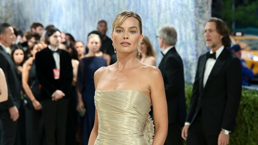 Top oder Flop? Margot Robbies Met-Gala-Look spaltet die Fans