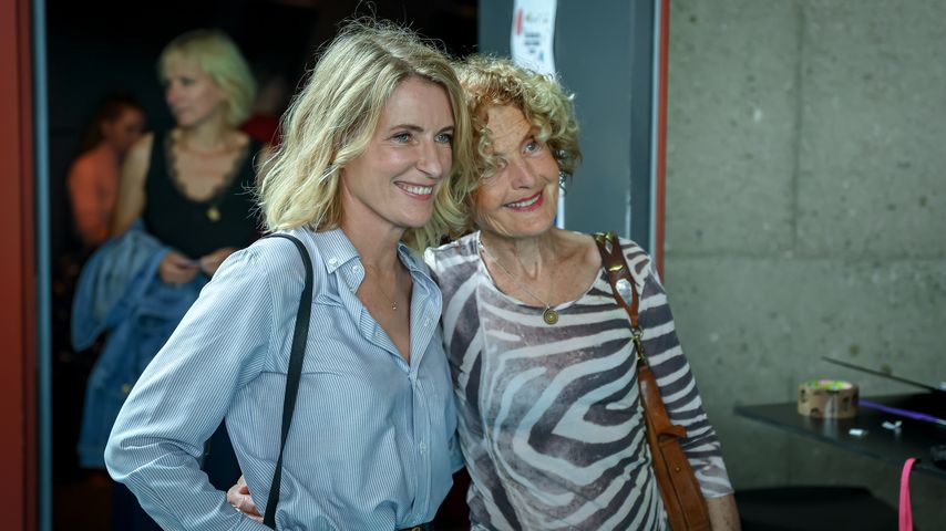Maria Furtwängler und Kathrin Ackermann bei der Premiere von "Am Ende der Wahrheit" in München