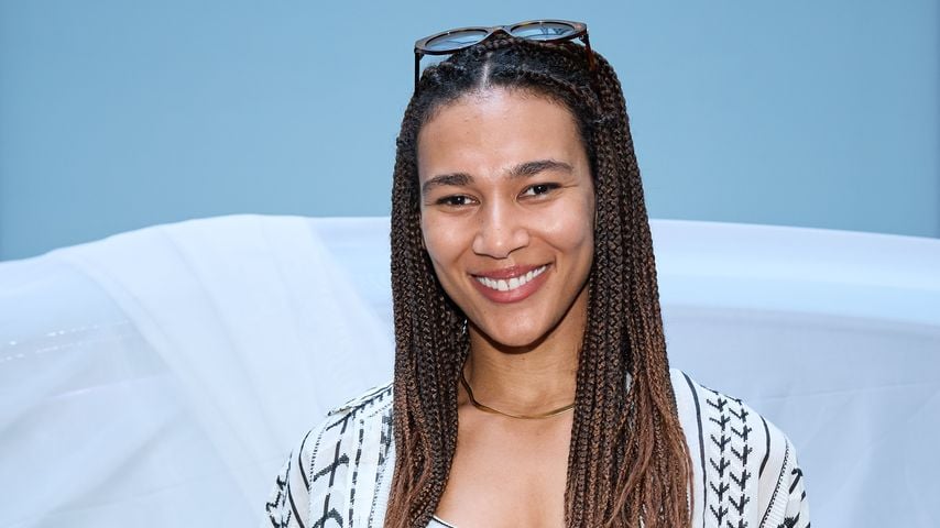 Marie Mouroum gibt kämpferisches Update nach ihrer Knie-OP