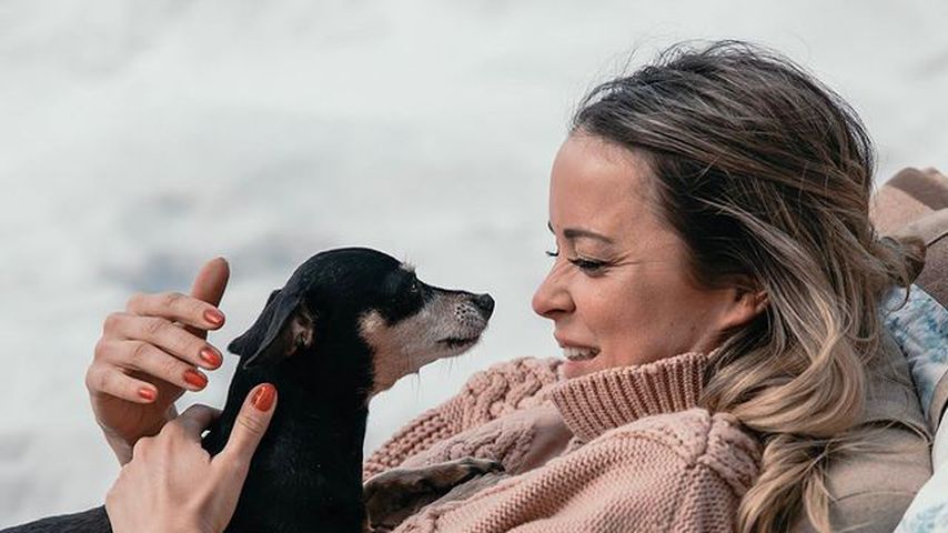 Marina Hoermanseder und ihr Hund Peanut
