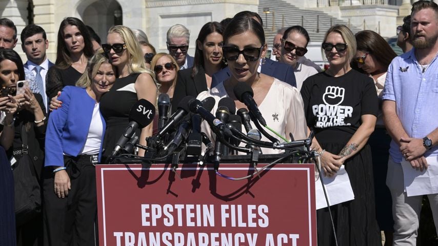Marina Lacerda, Epstein-Überlebende, bei einer Pressekonferenz im September 2025 in Washington