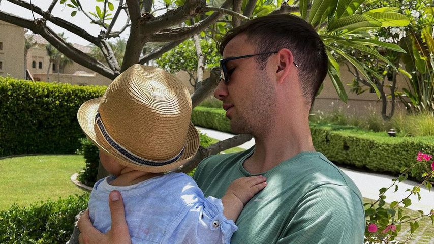 Mario Götze mit seinem Sohn Rome