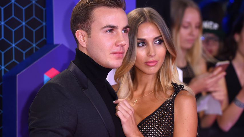 Süße Kuscheleinheit: Ann-Kathrin Brömmel schmust mit Welpen!