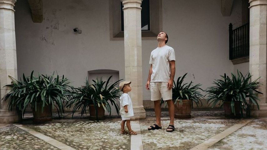 Mario Götze mit seinem Sohn Rome