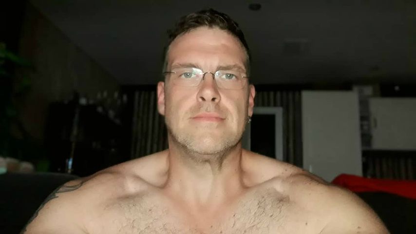 Kämpft "The Biggest Loser"-Mario mit überschüssiger Haut?