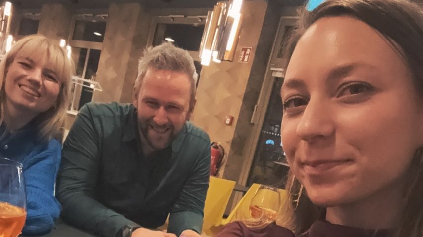 Pia, Mario und Emma von "Hochzeit auf den ersten Blick", Januar 2025