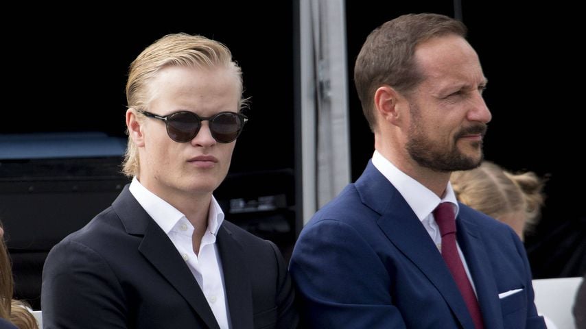 Marius Borg Høiby und Kronprinz Haakon beim 25-jährigen Thronjubiläum von König Harald in Trondheim, 23. Juni 2016