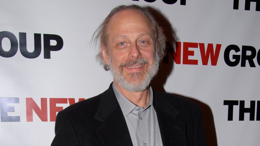 Widmung in der dritten Staffel von "You": Wer war Mark Blum?