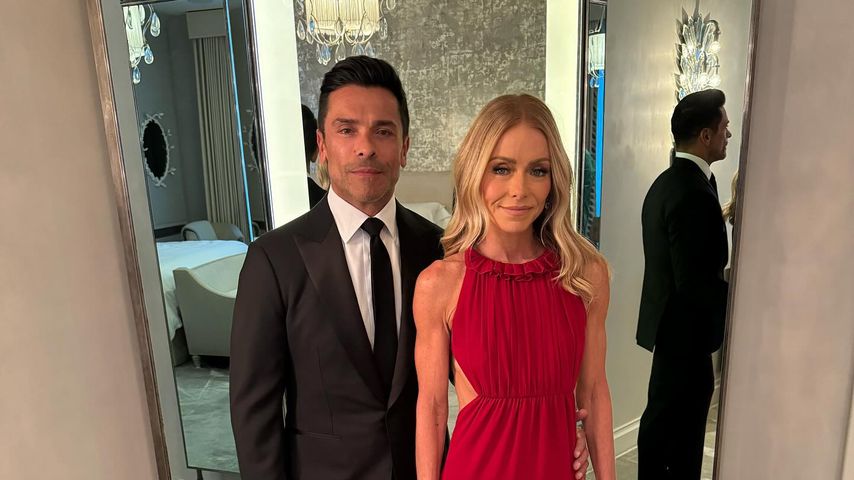 Kelly Ripa enthüllt: Mark Consuelos küsst mit offenen Augen!