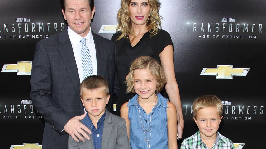 Mark Wahlberg, Rhea Durham und ihre Kinder Michael, Ella Rae und Brendan Joseph in NYC im Juni 2014