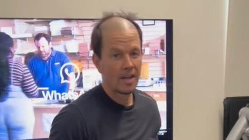 Mark Wahlberg in seinem Throwback-Video mit Halbglatze, Juli 2026