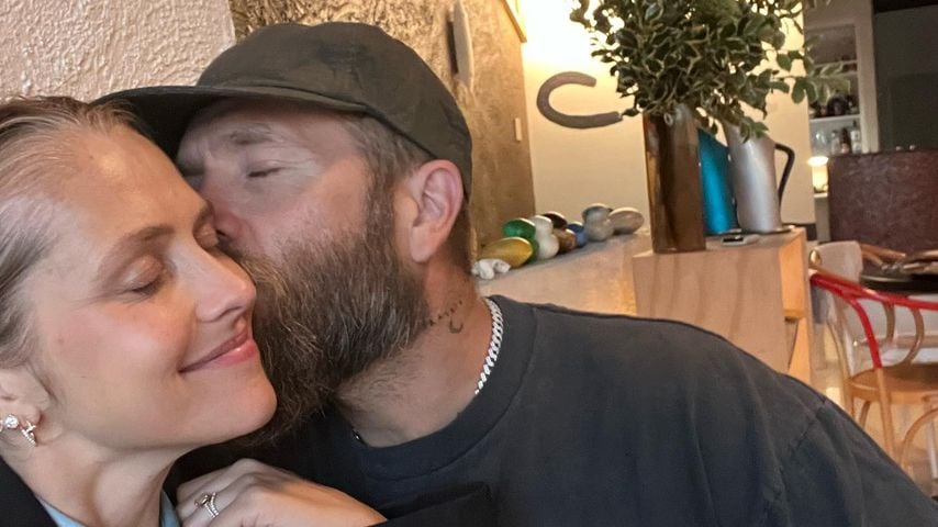 Zehnter Hochzeitstag: Teresa Palmer schwärmt von ihrem Mark!