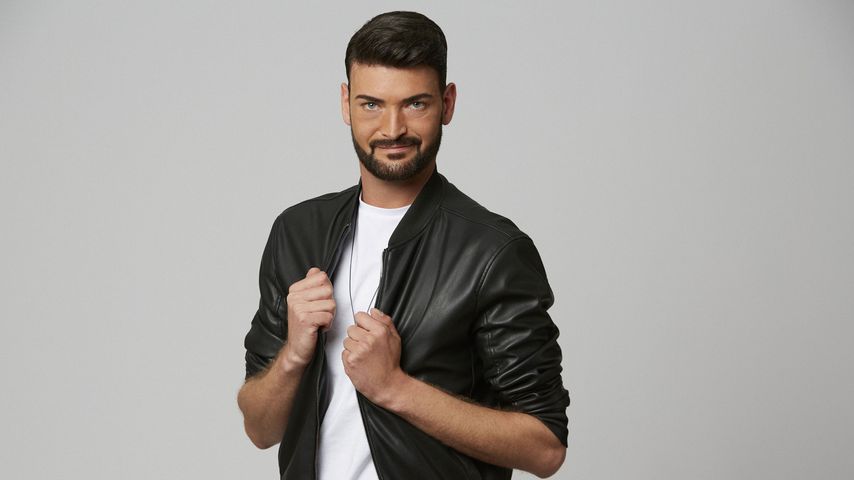 "Prince Charming"-Boy datet tauben "Besonders verliebt"-Beau