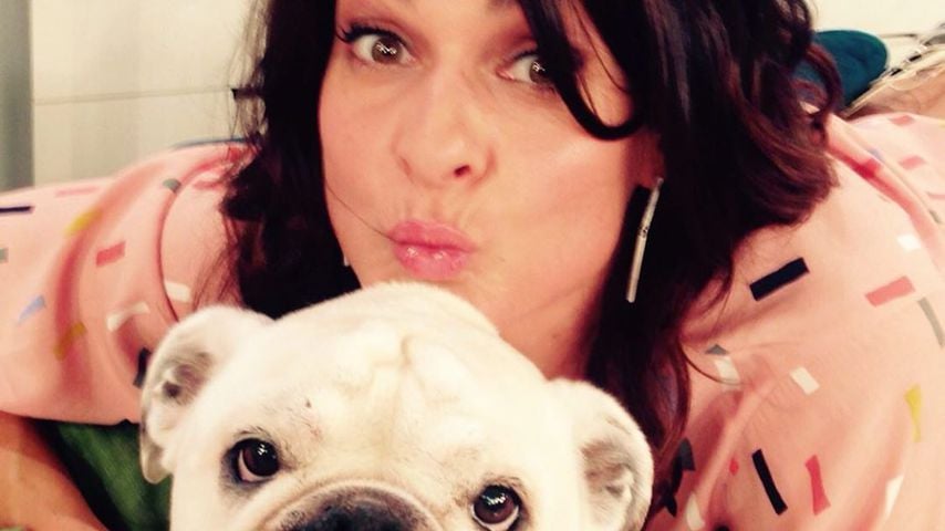 Marlene Lufen und Sat.1-Frühstücksfernsehen-Hund Lotte