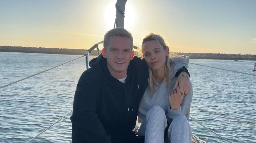 Miley abgehakt? So happy ist Cody Simpson mit neuer Freundin