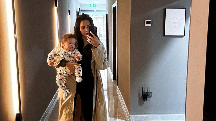 Marnie Simpson mit Sohnemann Oax, Dezember 2022