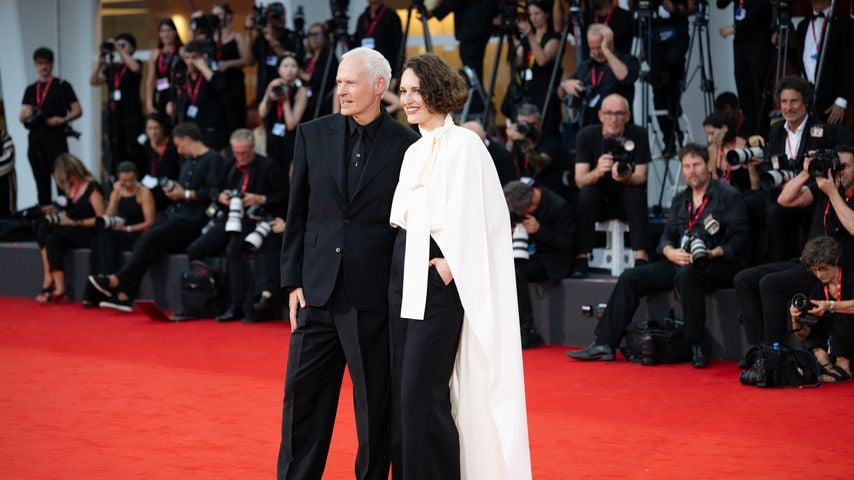 Martin McDonagh und Phoebe Waller-Bridge auf dem roten Teppich bei den Filmfestspielen von Venedig 2026 für "Wild Horse Nine"