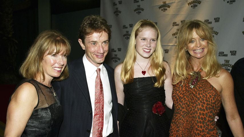 Martin Short mit Nancy Short und Katherine Short bei der After-Party zu "The Producers" im Hollywood Palladium, 2003