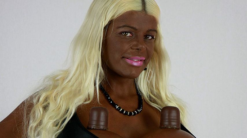 Martina Big: Noch 5 cm bis zum größten Busen der Welt