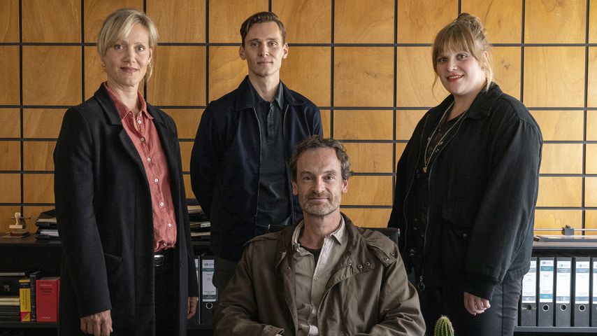 Anna Schudt, Rick Okon, Jörg Hartmann, Stefanie Reinsperger im "Tatort: Heile Welt" 2021