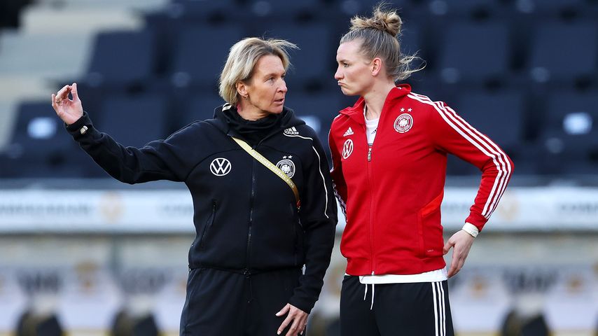 Bleibt Martina Voss-Tecklenburg? Alexandra Popp äußert sich