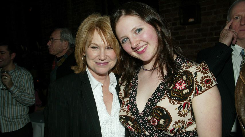 Mary Kay Place und Jessica Campbell, 2003