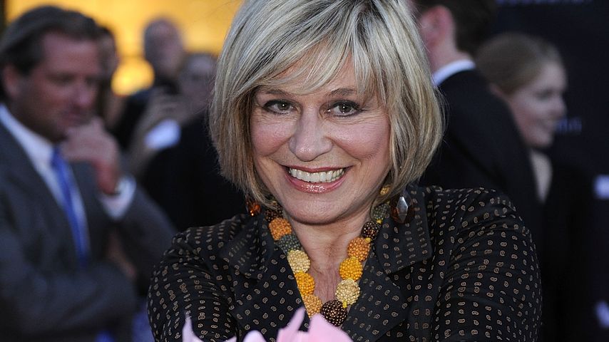 Schlagersängerin Mary Roos (73) verschenkt ihr Rentengeld!