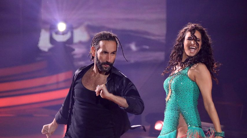 Massimo Sinató und Amira Pocher bei "Let's Dance" 2022