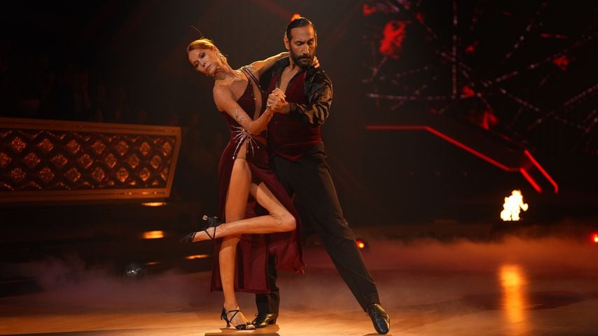 Massimo Sinató und Esther Schweins bei "Let's Dance" 2026