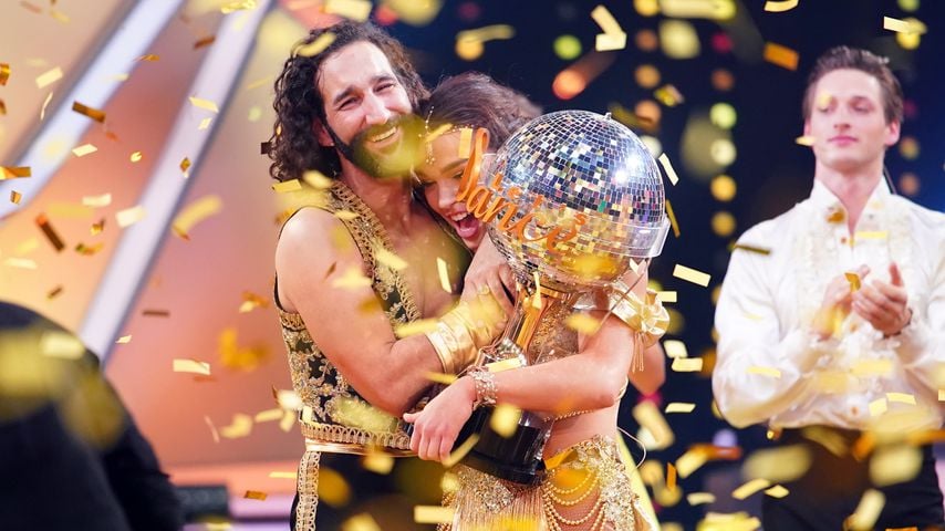 Massimo Sinató und Lili Paul-Roncalli im "Let's Dance"-Finale