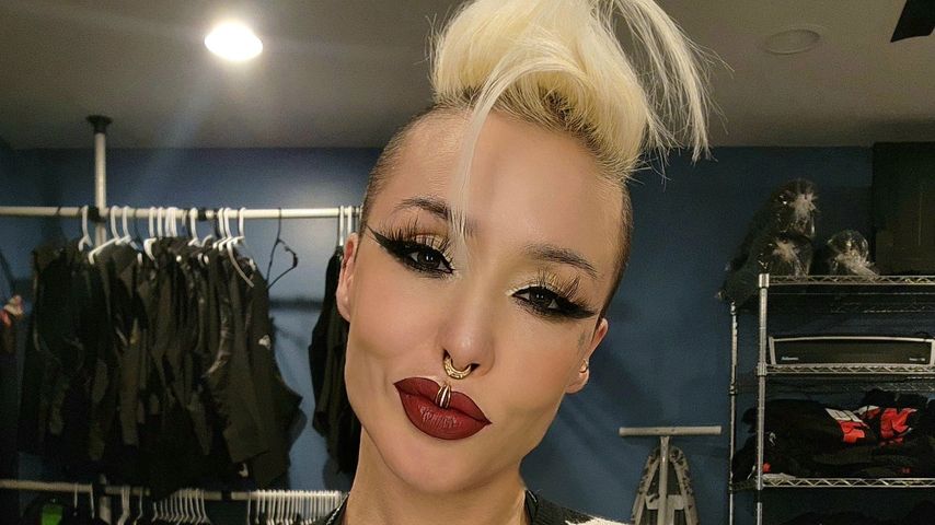 Playboy-Star Masuimi Max