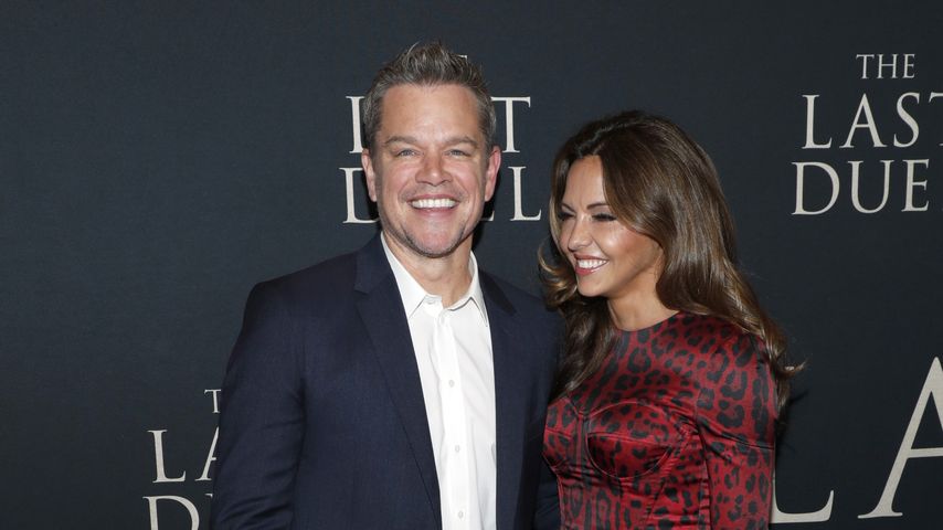 So süß kuschelt Matt Damon mit Ehefrau Luciana auf Mykonos!