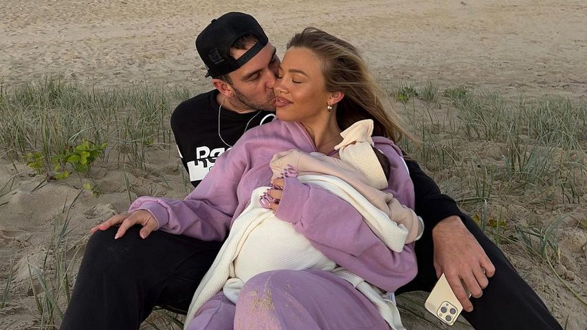 Tammy Hembrow mit Matt Poole und ihrer Tochter Posy im Juli 2022