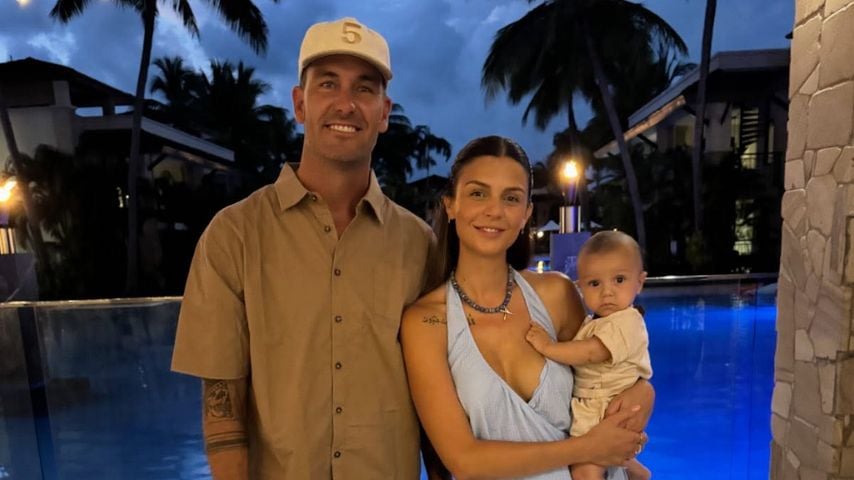 Matt Poole mit seiner Partnerin und den Kids, November 2025