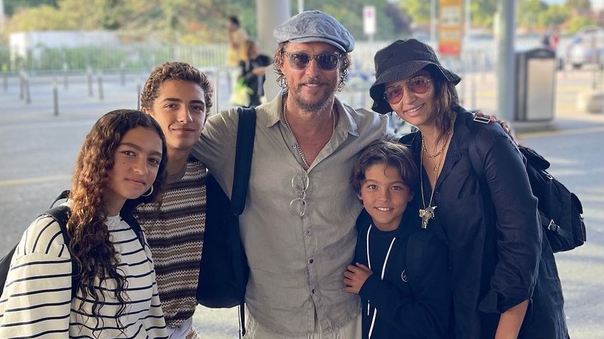 Matthew McConaughey mit Ehefrau Camila und seinen Kindern