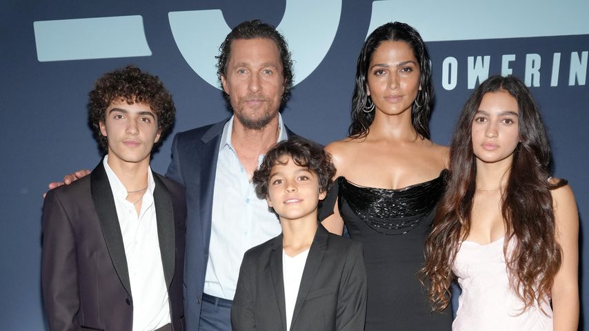 Matthew McConaughey und Camila Alves mit Levi, Livingston und Vida (v.l.n.r.)