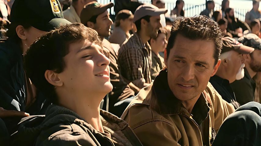 Matthew McConaughey und Timothée Chalamet in einer Szene aus Christopher Nolans "Interstellar"