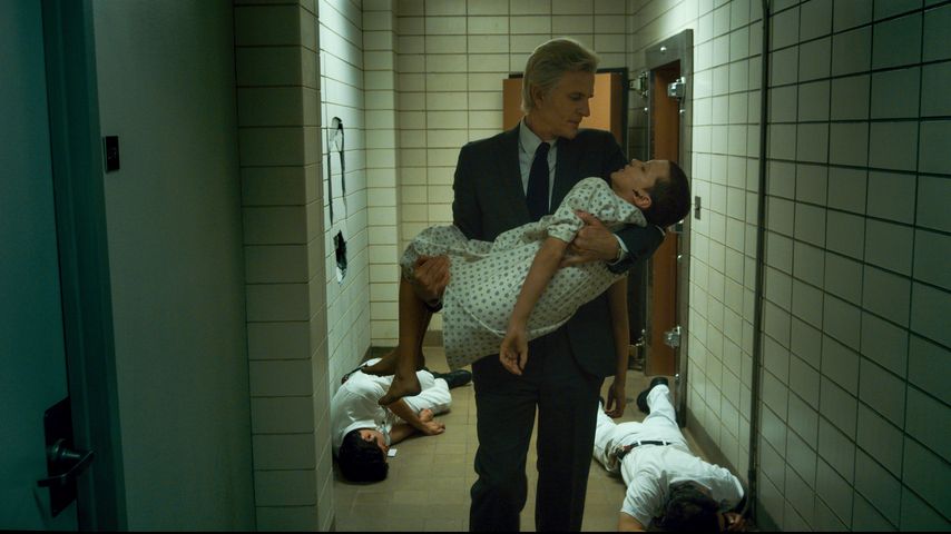 Matthew Modine und Millie Bobby Brown in "Stranger Things"