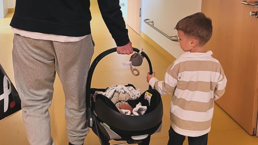 Matthias Ginter mit seinen Söhnen Milan und Matteo