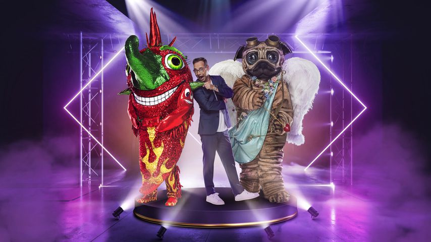 Matthias Opdenhövel mit der Chili und dem Mops aus der neuen "The Masked Singer"-Staffel