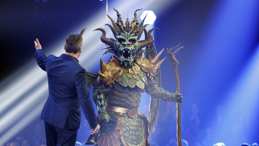 Matthias Opdenhövel und der "The Masked Singer"-Drache