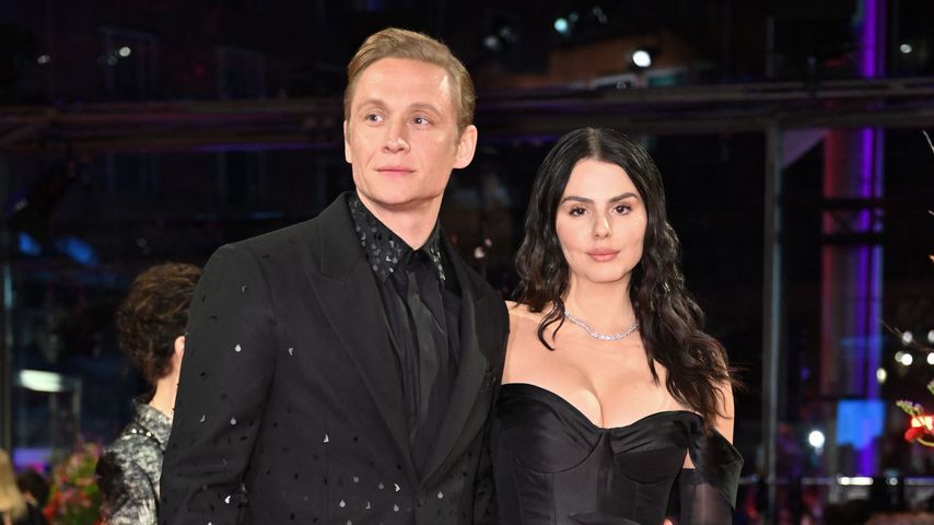 Matthias Schweighöfer und Ruby O. Fee bei der Berlinale Eröffnungszeremonie im Februar 2023