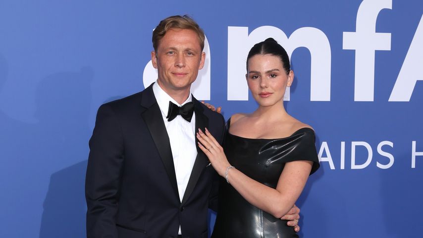 Matthias Schweighöfer und Ruby O. Fee bei der amfAR-Gala in Cannes im Mai 2023