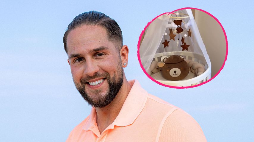 Maurice Dziwak zeigt stolz das Kinderzimmer seines Sohnes