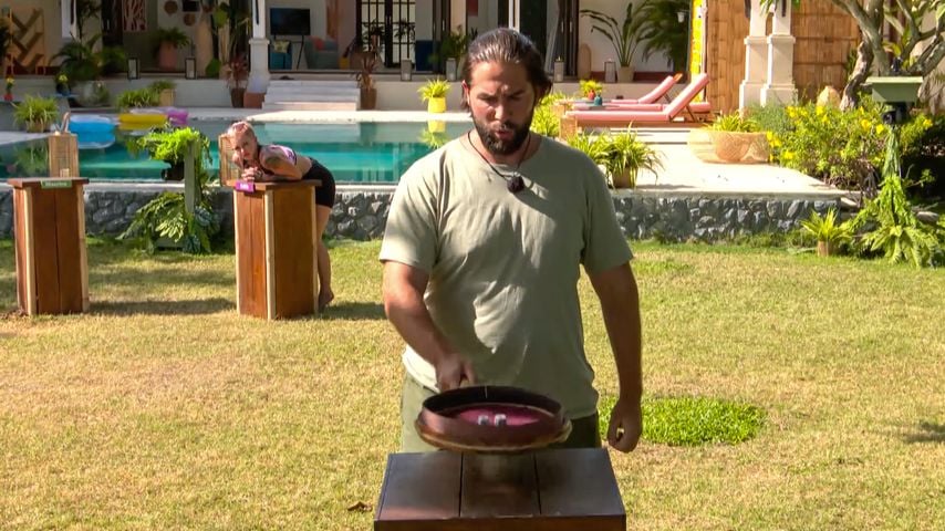 Maurice beim Stechen mit Edith, "Promis unter Palmen" 2026