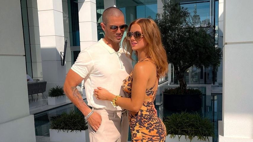 Verdächtiger Ring: Sind Max George und Maisie etwa verlobt?