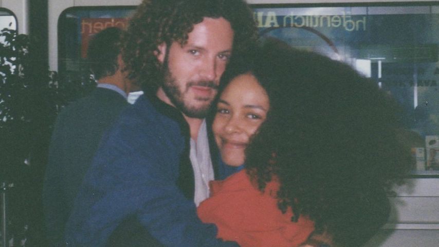 Max Herre und Joy Denalane am Berliner Flughafen 1999