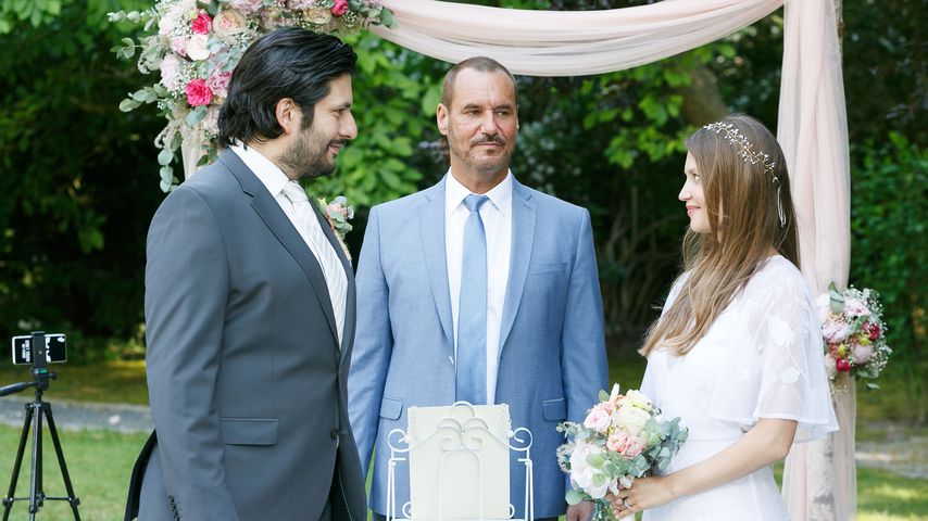 Maximilian (Francisco Medina), Richard (Silvan Pierre-Leirich) und Nathalie (Amrei Haardt) bei AWZ