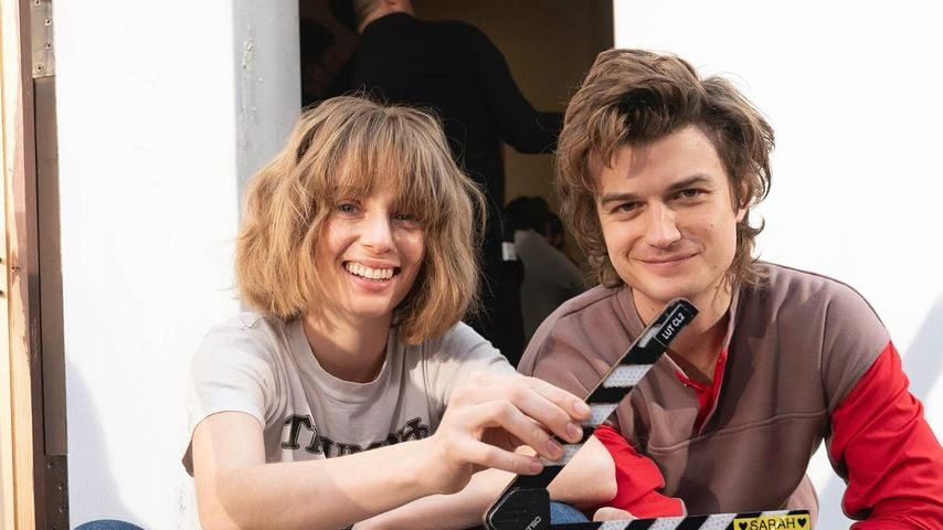 Maya Hawke und Joe Keery am "Stranger Things"-Set