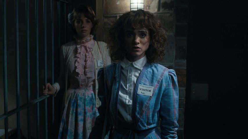 Maya Hawke und Natalia Dyer in "Stranger Things 4"